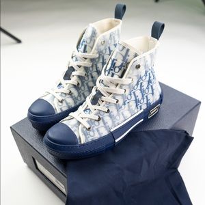 CHRISTIAN DIOR HI TOP SNEAKERS
